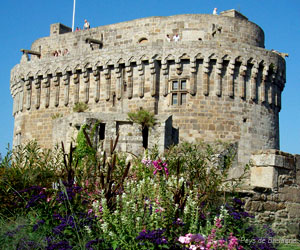 Le donjon du château de Dinan