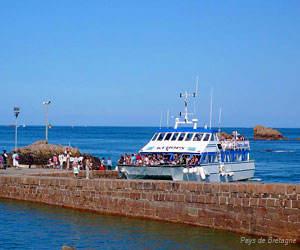 Arrivée en bateau sur l'île de Bréhat