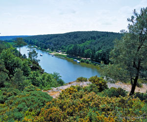 Vallée de l'Oust vue d'une crête rocheuse